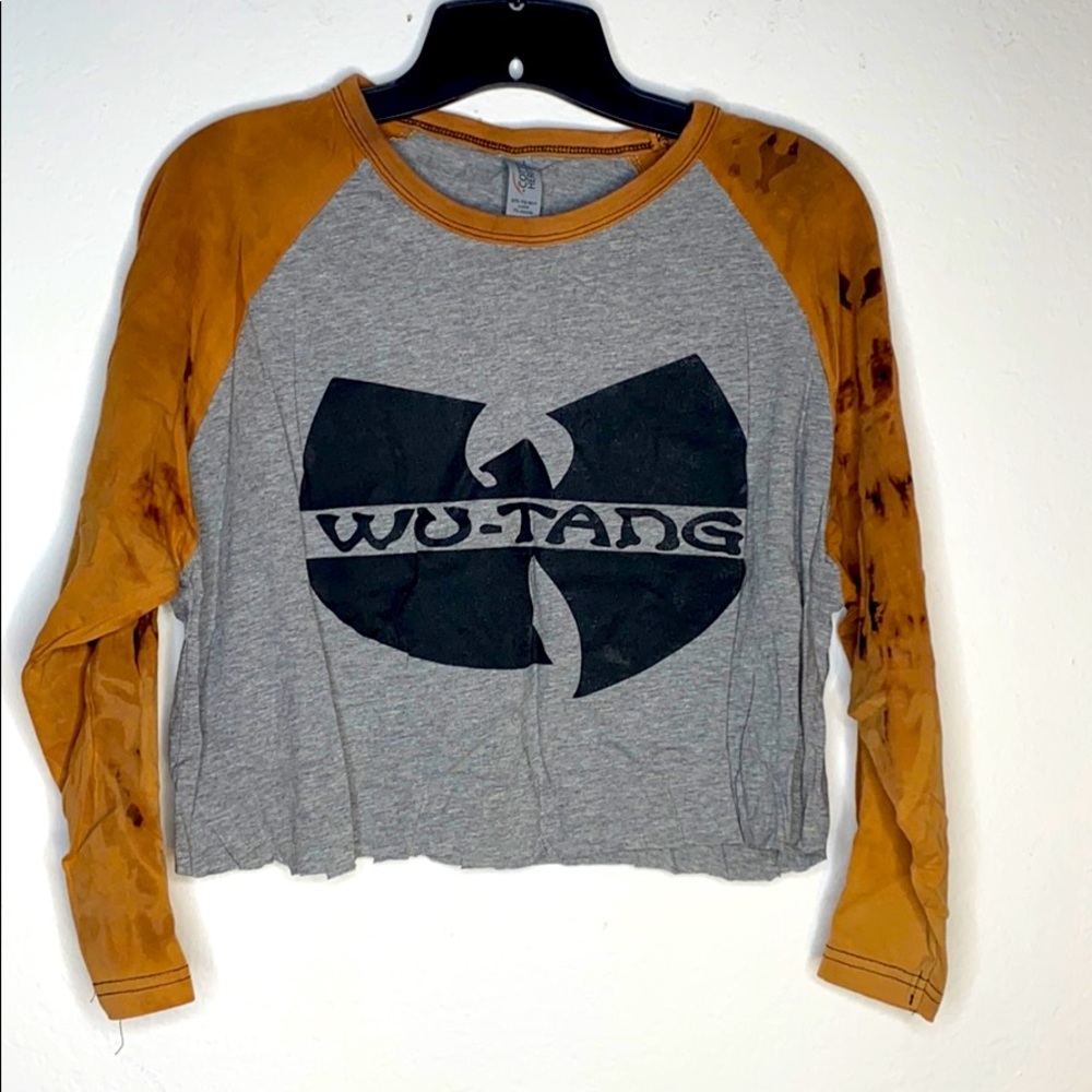 Long sleeve crop top